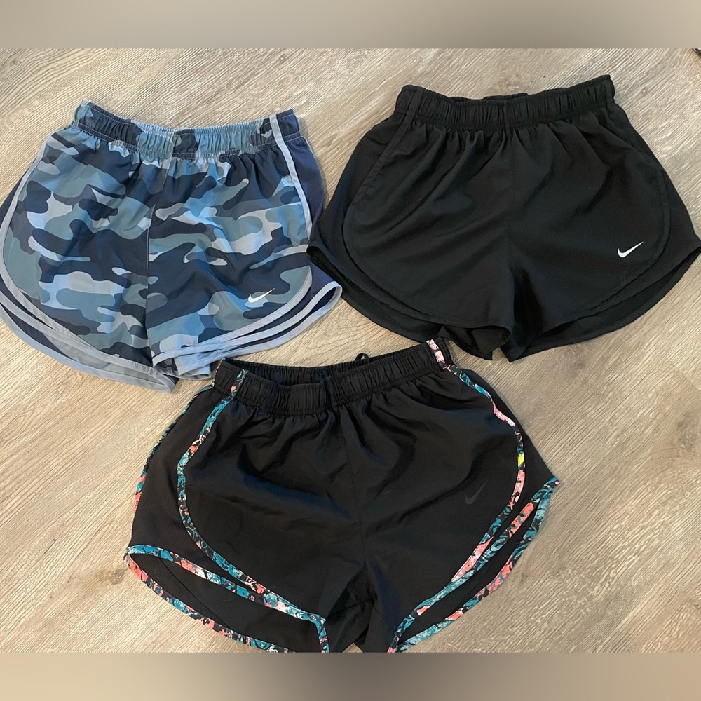 Lot of Women’s Size Small Nike Running Shorts Lined Black Blue Camo Floral